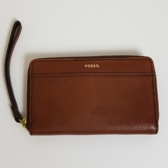 Fossil Handbags - FOSSIL Tiegan Phone Wristlet Wallet NWOT